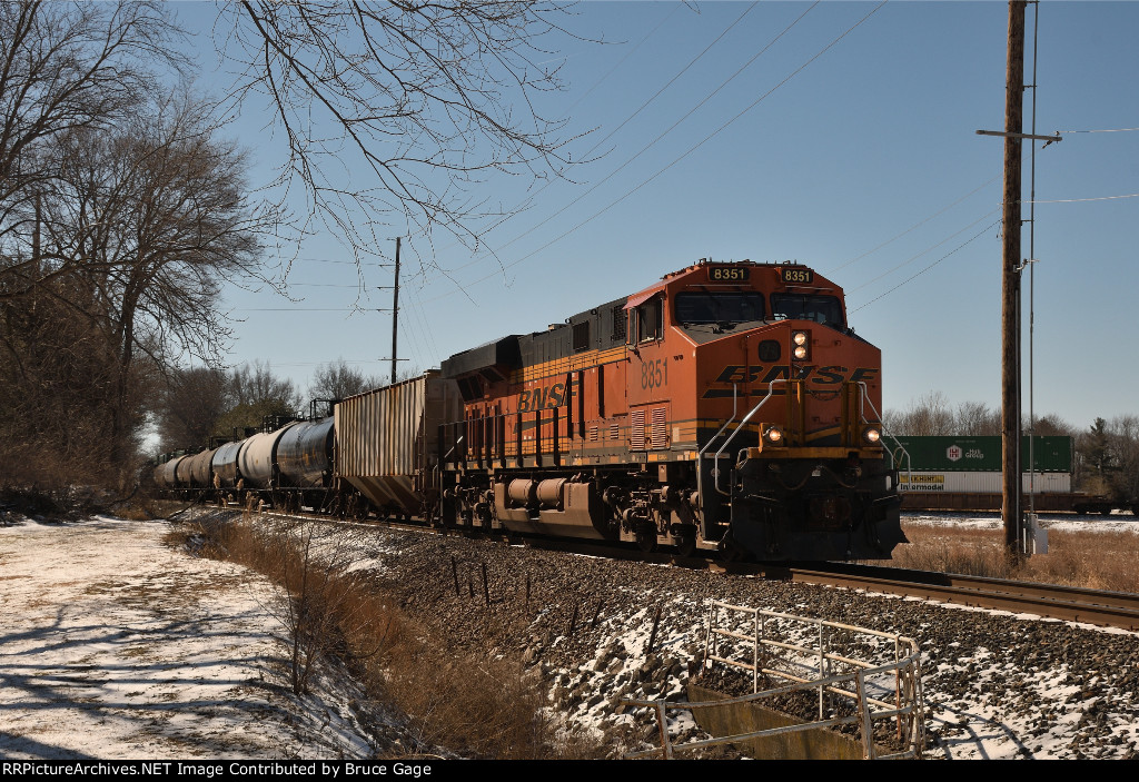 BNSF 8351